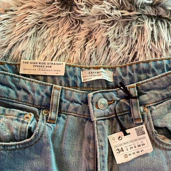 High Rise Straight Open Hem Jeans - Picture 5 of 7